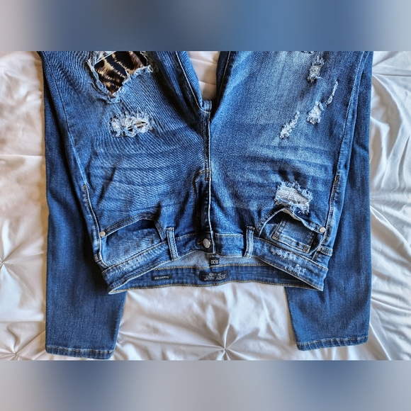 Judy Blue Leopard Patch Skinny Jeans - Picture 5 of 5